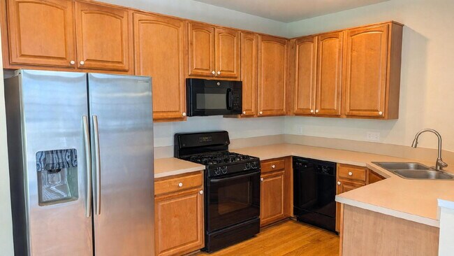 Foto del edificio - Spacious townhome