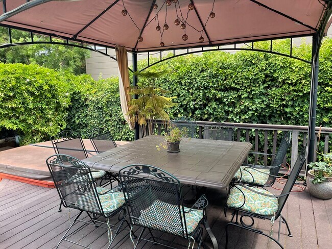 Foto del edificio - 1445 Orange Ave