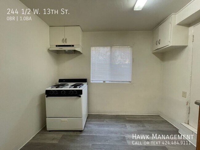 Building Photo - Charming Studio in San Pedro – 244 1/2 W. ...