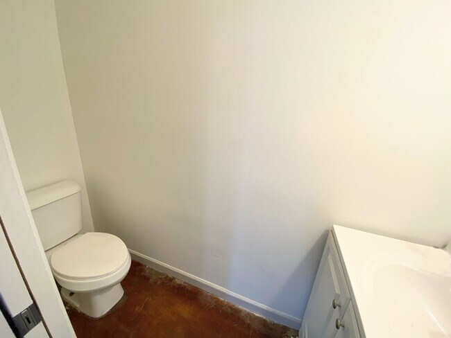 Foto del edificio - 2-Bed, 2.5-Bath Townhouse Near McNeese State University!!