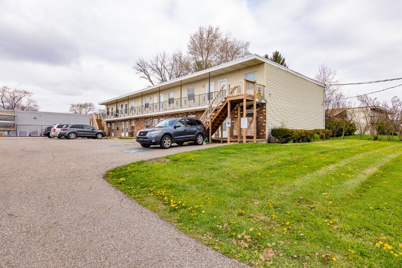 769 Anderson Ave Unit 10, Akron, OH 44306 Apartment for Rent in Akron, OH