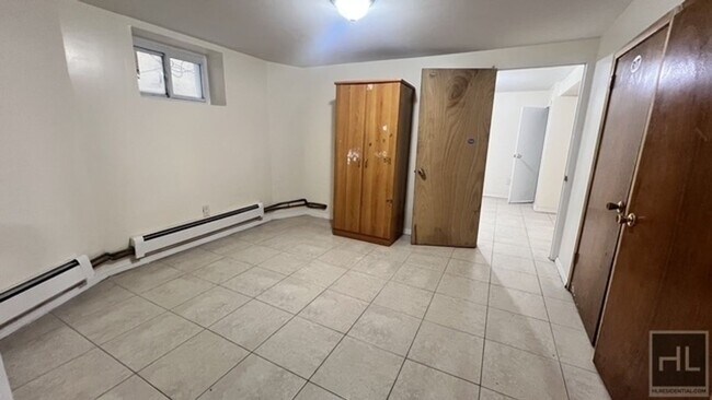 Foto del edificio - 1043 E 14th St