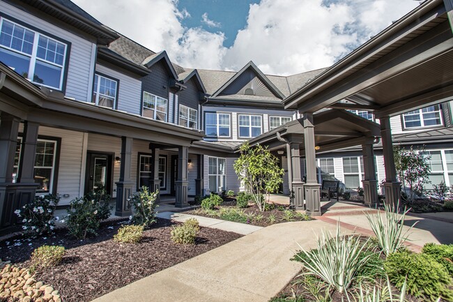 Foto del edificio - The Hammocks at East Cobb 55+ Active Adult