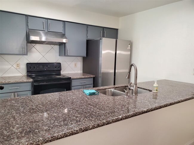 Building Photo - 10906 Nobility Dr