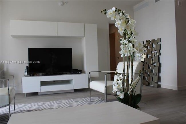 Photo - 999 SW 1st Ave Apartment