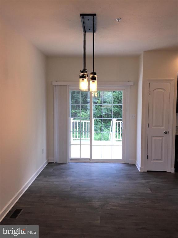 Foto principal - 215 Woodside Ave