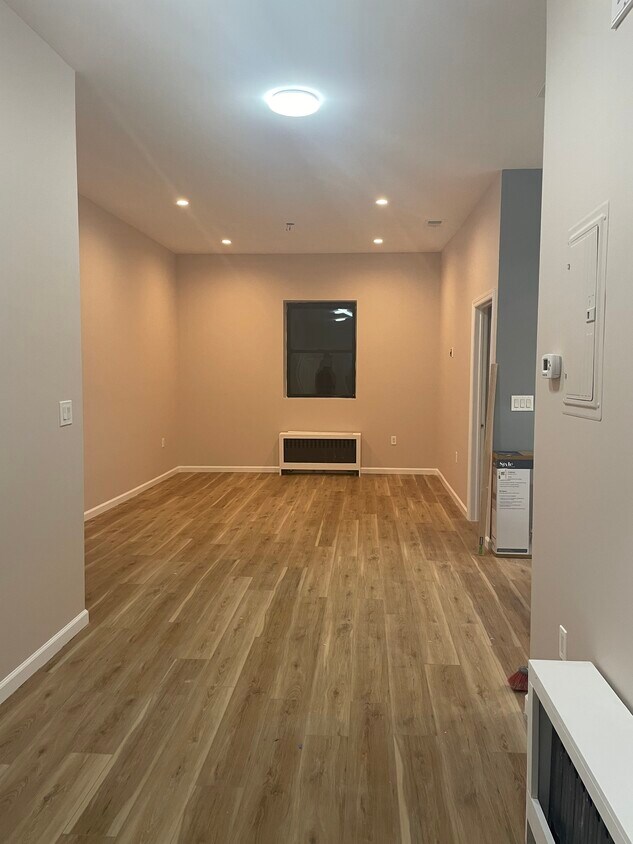 30 Kensington Ave Unit 2, Staten Island, NY 10305 Apartments in