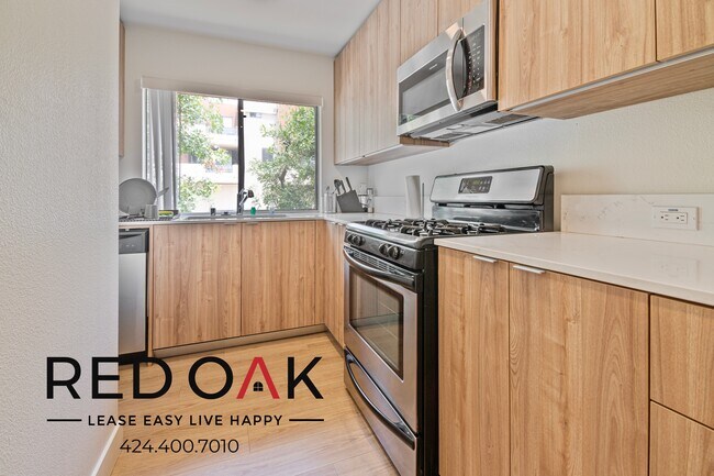 Foto del edificio - 7810 Topanga Canyon Blvd