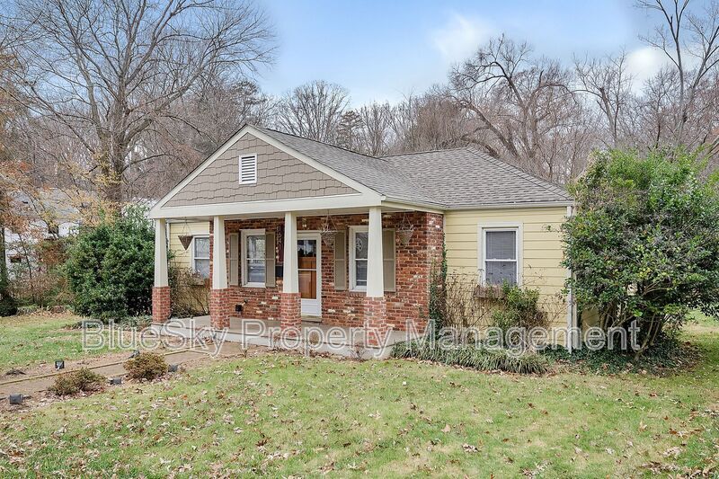 Primary Photo - 1641 Cherry Ave
