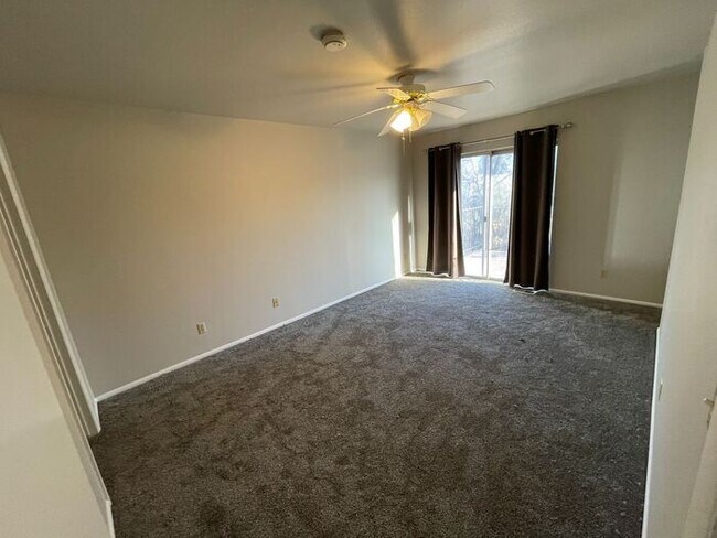 Building Photo - 7350 S Highland Dr