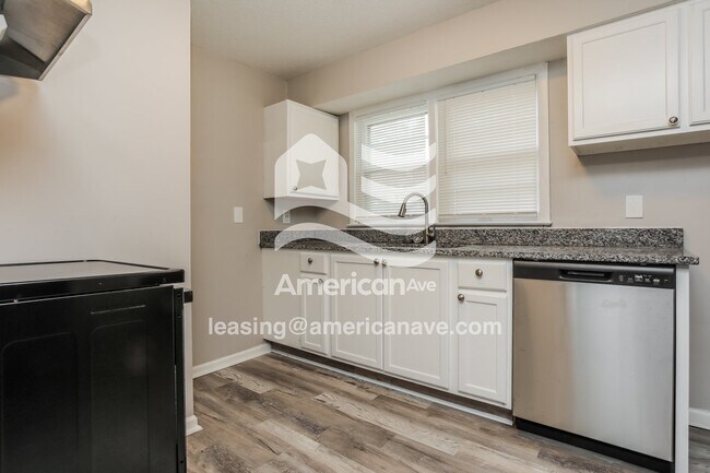 Foto del edificio - 11513 E 75th St
