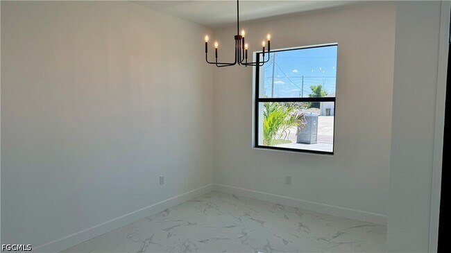 Building Photo - 1208 NW 25th Pl
