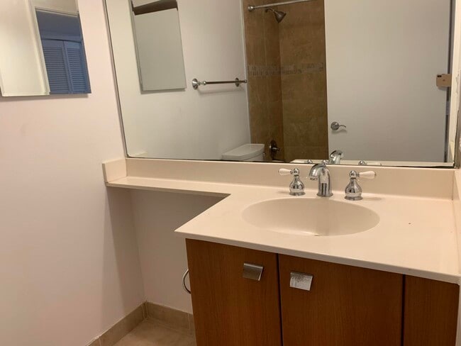 Building Photo - 1335 Crystal Way