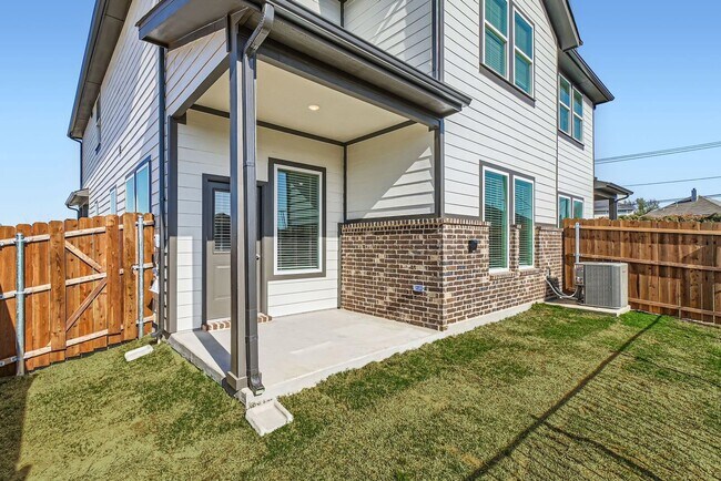 Building Photo - Oakmont Floor Plan