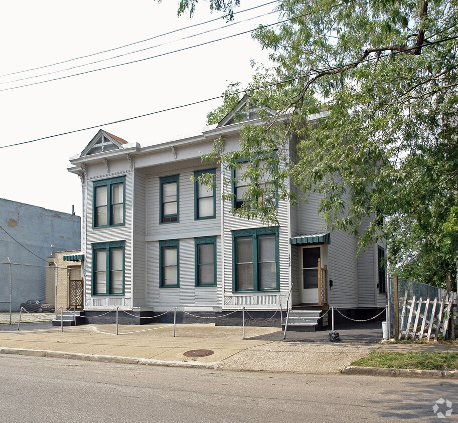 Foto del edificio - 1524-1526 E 49th St