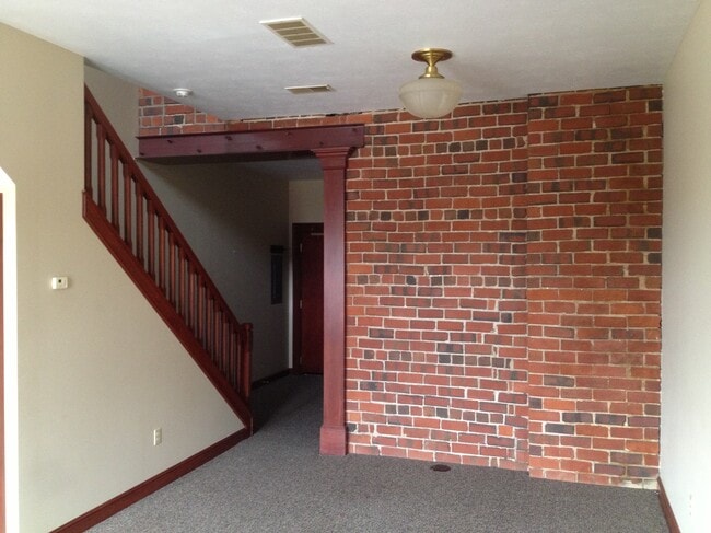 Building Photo - 112 N Buckeye St
