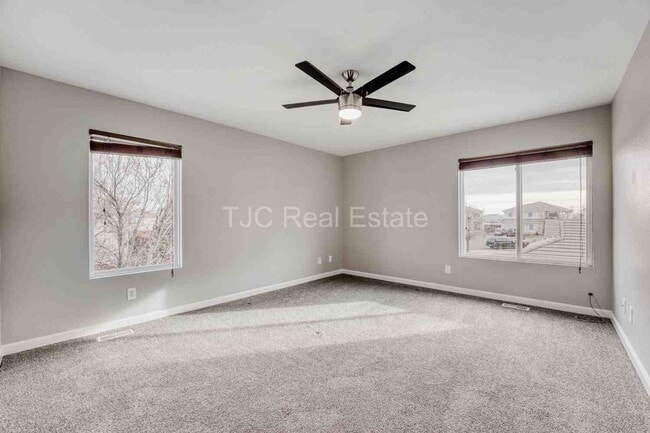 Foto del edificio - 20390 E 40th Ave