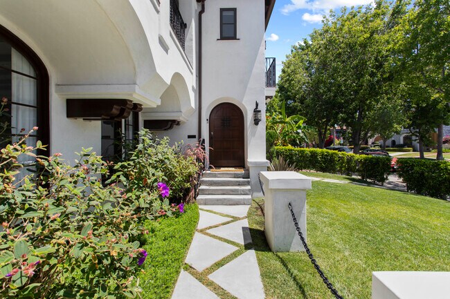 Foto del edificio - 1241 Hi Point St