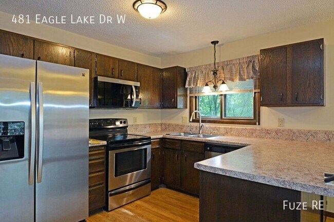Foto del edificio - 481 W Eagle Lake Dr