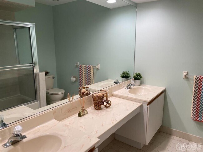 Foto del edificio - 703 Woodhaven Dr