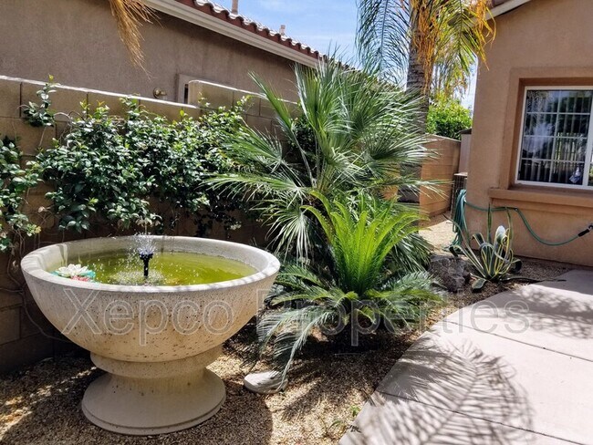 Foto del edificio - 79805 Bethpage Ave