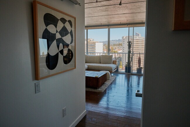 Foto del edificio - 1 Kelton Ct