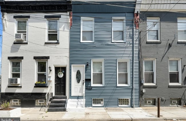 Building Photo - 2011 Vici St