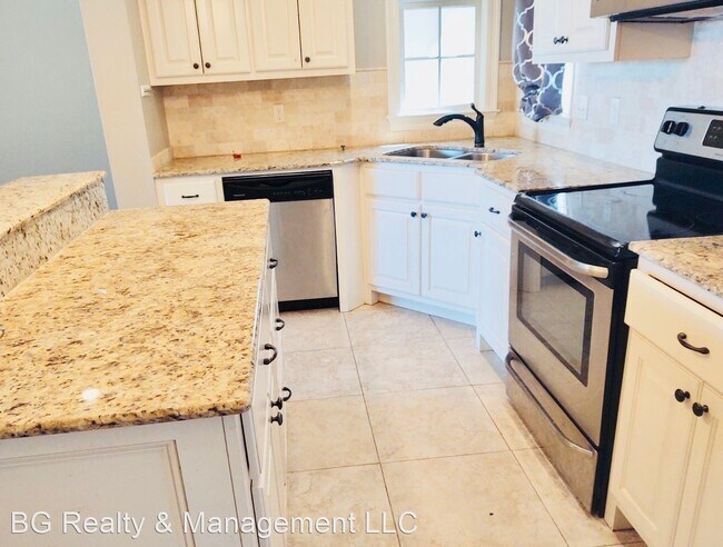 Building Photo - 3 br, 2 bath House - 127 Range Drive