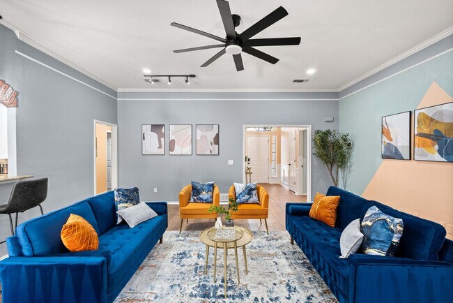 Foto del edificio - 324 Woodcrest Dr