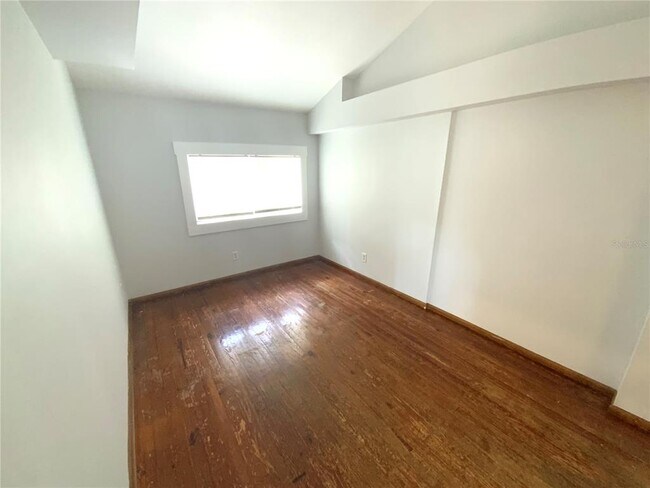 Foto del edificio - 2830 N Elmore Ave