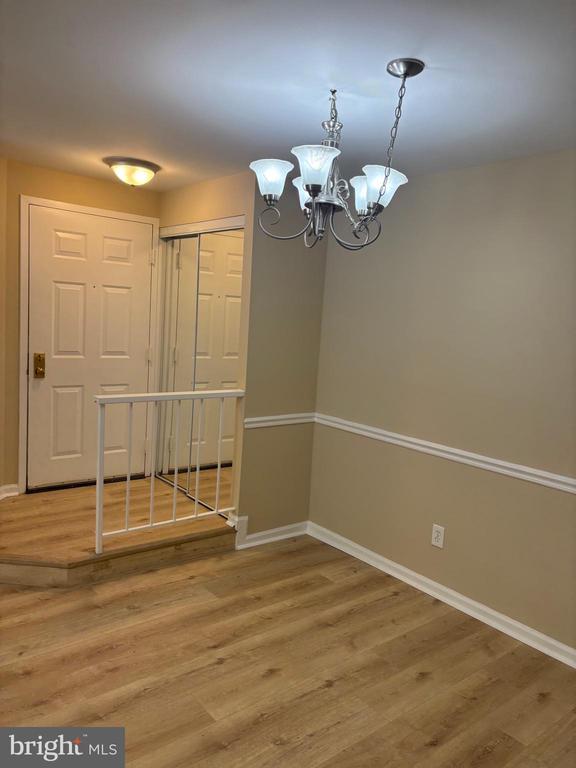 Foto del edificio - 5807 Cove Landing Rd