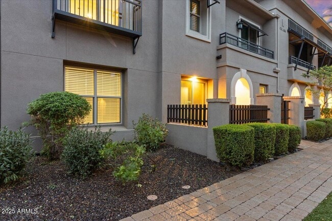 Foto del edificio - 6565 E Thomas Rd