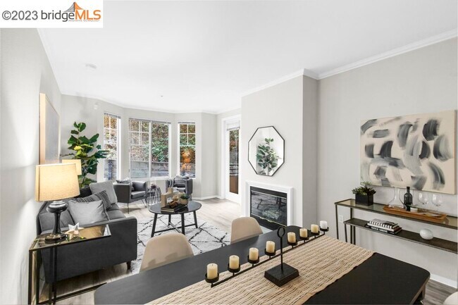 Foto del edificio - 220 Caldecott Ln