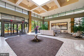 Building Photo - 3709 S George Mason Dr