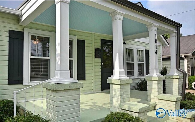 Foto del edificio - 1014 McCullough Ave NE