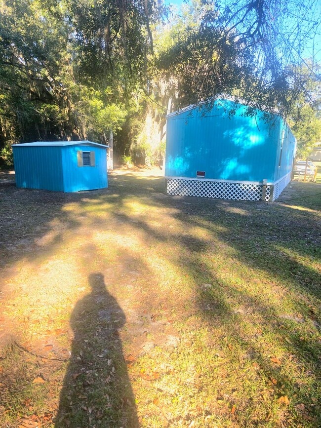 Building Photo - 2 bedroom 2 bathroom home for rent