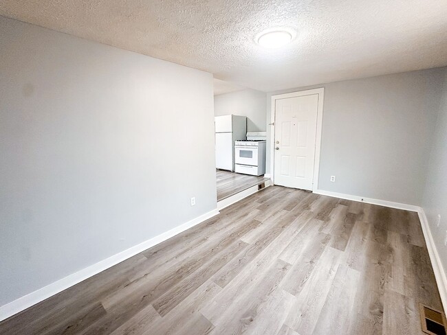 Building Photo - 642 Arbor Ave