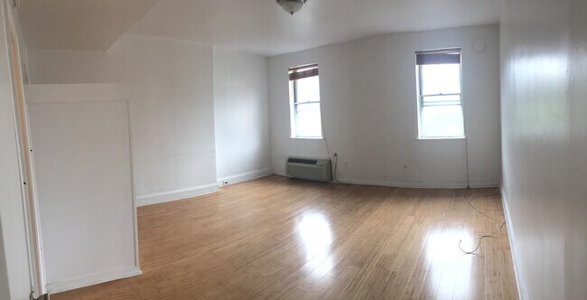 Bright with lots of light. - 1413 Lombard St