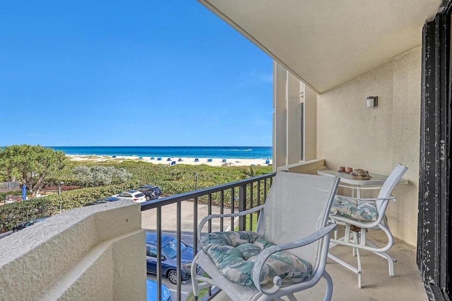 Primary Photo - 2800 N Ocean Dr