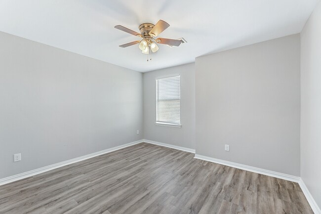 Building Photo - Audra Townhomes