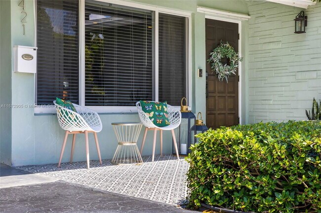 Photo - 1421 NE 41st St House