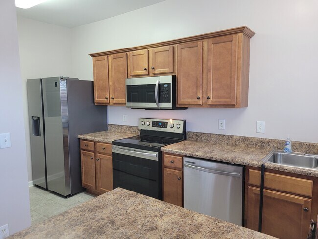 Kitchen - 708 Vernon Ave