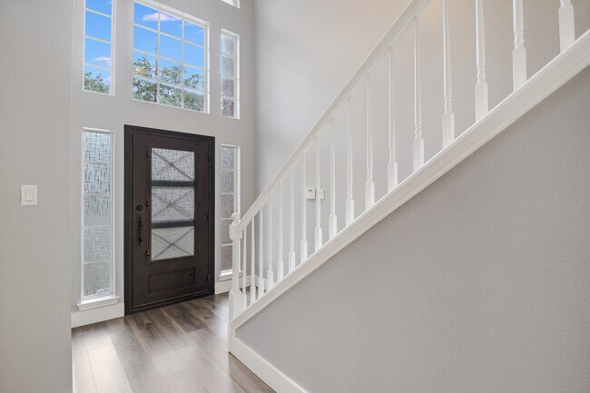 Foto del edificio - 15711 Wolf Creek St