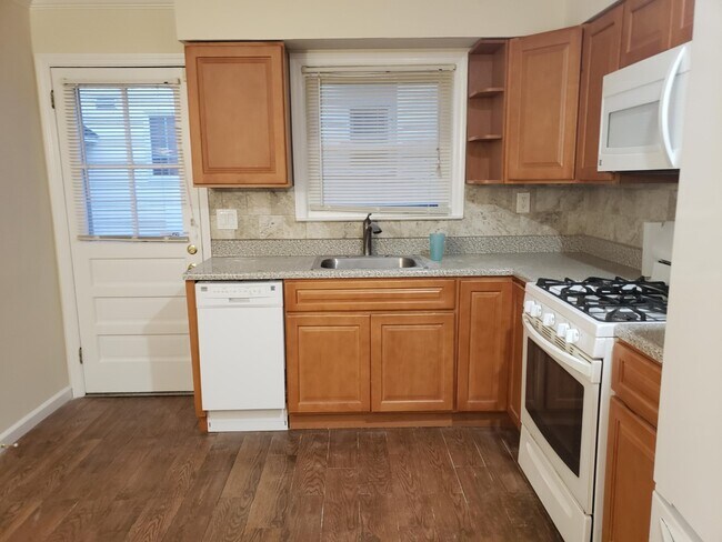 Kitchen Pic 2 - 538 E Penn St