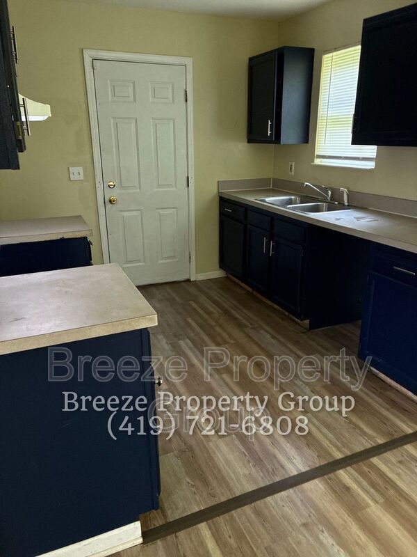 Foto del edificio - 768 Fairgreen Ave