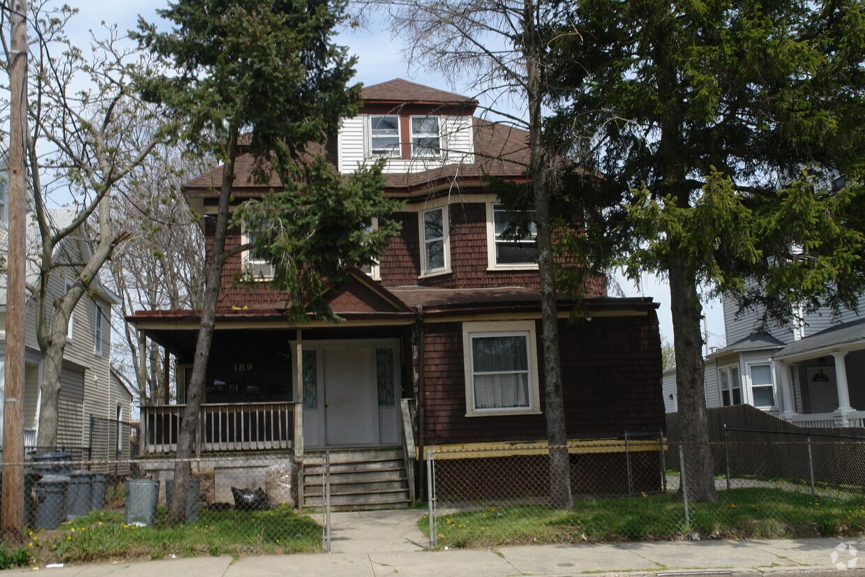 Primary Photo - 189 Garfield Ave