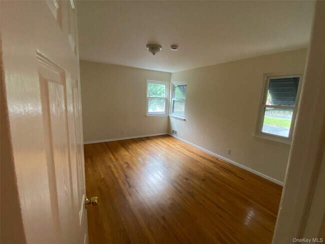 Foto del edificio - 182 N Middletown Rd