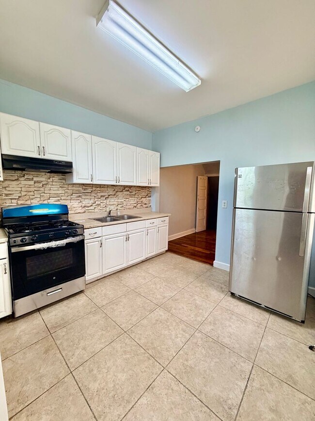 Foto del edificio - Available Now | Pet-Friendly 3-Bedroom Home with Spacious Living Areas