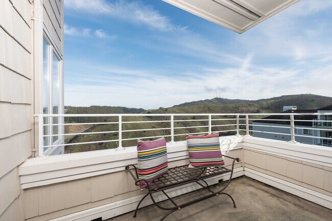 Foto del edificio - 523 Green Ridge Dr