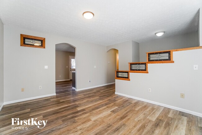 Building Photo - 5292 Grandon Dr